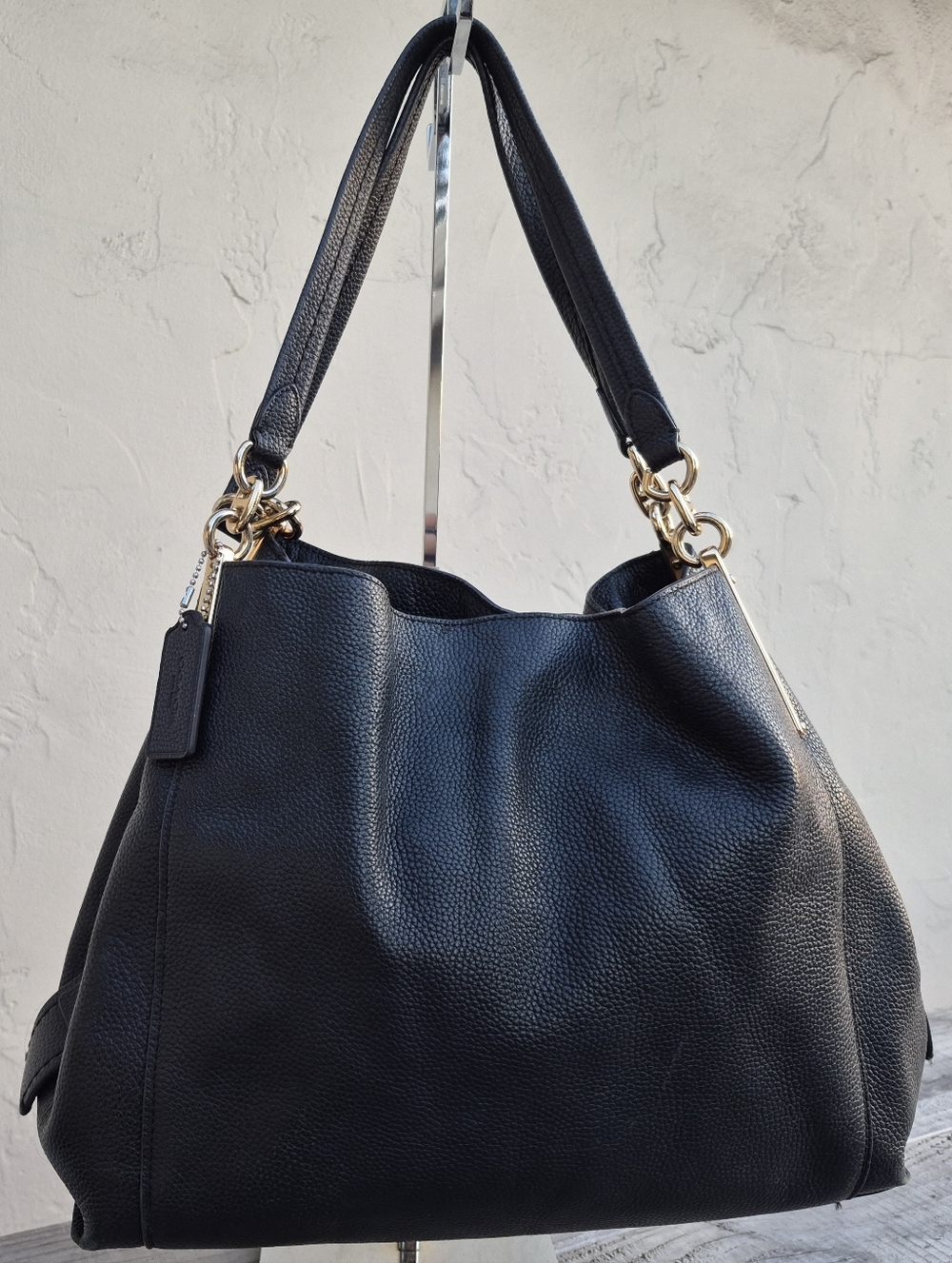 Coach Dalton 31 Black Pebbled Leather Bag - Picture 2 of 13